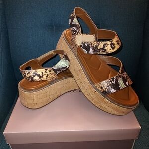 Franco Sarto Ozio Yellow Snakeskin Multi Size 10